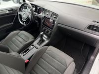 Gebraucht VW Golf VII Comfortline 150 PS (110 kW) 2019 Weiß Limousine