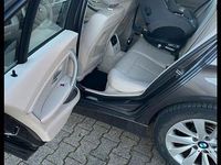 Gebraucht BMW 320 184 PS (135 kW) 2012 Braun Limousine