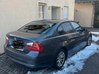 Gebraucht BMW 320 150 PS (110 kW) 2005 Grau Limousine