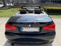 Gebraucht BMW 320 Cabriolet 170 PS (125 kW) 2012 Schwarz Cabrio
