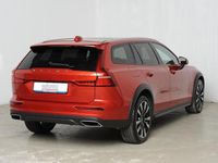Gebraucht Volvo V60 197 PS (144 kW) 2020 Fusion red metallic (metallic) Kombi