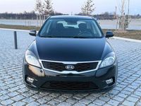 Gebraucht Kia Ceed 90 PS (66 kW) 2011 Schwarz Kleinwagen