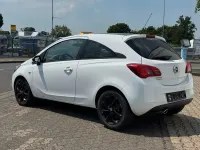 Gebraucht Opel Corsa Color Edition 90 PS (66 kW) 2015 Weiß Kleinwagen