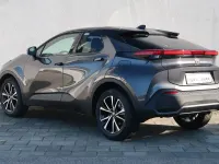 Neu Toyota C-HR 140 PS (102 kW) 2026 Silber SUV