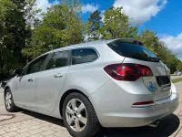 Gebraucht Opel Astra Innovation 165 PS (121 kW) 2013 Argon silber/ice silver (m2) Kombi