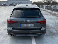 Gebraucht Audi A4 S-Line 218 PS (160 kW) 2017 Grau Kombi