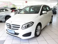Gebraucht Mercedes B200 156 PS (114 kW) 2018 Weiß Kleinwagen