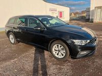Gebraucht VW Passat Business 122 PS (89 kW) 2023 Schwarz Kombi