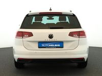 Gebraucht VW Passat 122 PS (89 kW) 2023 Gletscherweiss metallic Kombi