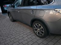 Gebraucht Mitsubishi Outlander 150 PS (110 kW) 2015 Grau SUV