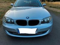 gebraucht BMW 116 ii. Zilber Auto. GuterPreis.