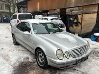 Gebraucht Mercedes CLK230 193 PS (141 kW) 1999 Silber Coupé