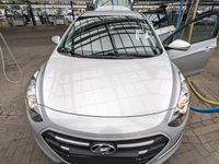Gebraucht Hyundai i30 101 PS (74 kW) 2016 Silber Kombi