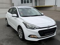 Gebraucht Hyundai i20 GO! 75 PS (55 kW) 2016 Weiß Limousine