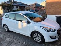Gebraucht Hyundai i30 Style 110 PS (80 kW) 2017 Weiß Kombi