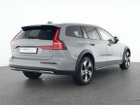 Gebraucht Volvo V60 CC Ultimate 197 PS (144 kW) 2023 Grau Kombi