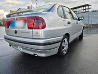 Gebraucht Seat Cordoba 75 PS (55 kW) 1995 Silber Limousine