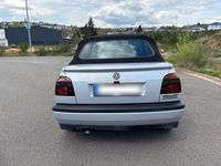 Second-hand VW Golf 116 CP (85 kW) 1994 Argintiu Cabrio