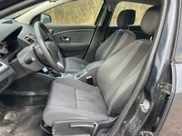 Gebraucht Renault Mégane III Dynamique 90 PS (66 kW) 2010 Grau Kombi