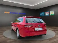 Gebraucht VW Passat Business 122 PS (89 kW) 2023 Tornadorot Kombi