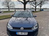 Second-hand VW Golf VII 110 CP (80 kW) 2015 Albastru Hatchback