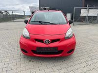 Gebraucht Toyota Aygo Basis 68 PS (50 kW) 2010 Rot Kleinwagen