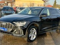 Gebraucht Audi Q8 Sport 231 PS (169 kW) 2020 Tiefschwarz SUV