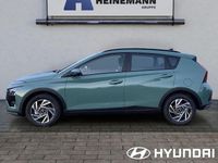 Neu Hyundai Bayon Trend 101 PS (74 kW) 2025 Grün SUV