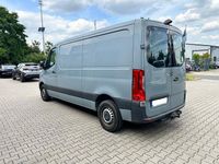 Gebraucht Mercedes Sprinter 143 PS (105 kW) 2019 Grau Van