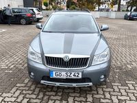 Gebraucht Skoda Octavia 160 PS (117 kW) 2012 Grau Kombi