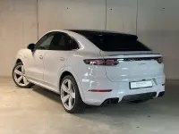 Gebraucht Porsche Cayenne E-Hybrid Coupe 462 PS (339 kW) 2021 Kreide SUV