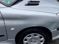 Gebraucht Peugeot 206 68 PS (50 kW) 2009 Silber Kleinwagen