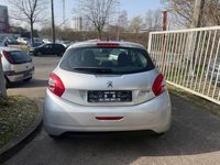 Gebraucht Peugeot 208 Access 68 PS (50 kW) 2014 Kleinwagen