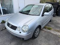 Second-hand VW Polo Basis 64 CP (47 kW) 2002 Argintiu Berlinǎ
