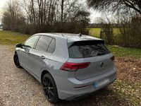 Gebraucht VW Golf VIII Style 131 PS (96 kW) 2021 Grau Limousine