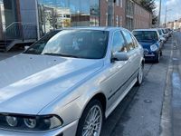 Gebraucht BMW 530 193 PS (141 kW) 2001 Silber Limousine