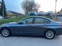 Gebraucht BMW 320 184 PS (135 kW) 2014 Grau Limousine