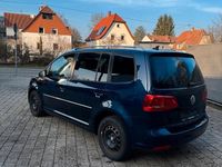 Gebraucht VW Touran Highline 140 PS (102 kW) 2015 Blau Van / Kleinbus