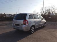 Gebraucht Opel Zafira 134 PS (98 kW) 2011 Silber Van / Kleinbus