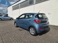 Gebraucht Hyundai i10 87 PS (63 kW) 2016 Blau Kleinwagen