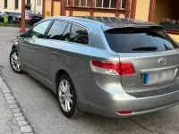 Gebraucht Toyota Avensis 150 PS (110 kW) 2011 Andere farben Limousine