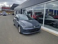 Gebraucht VW Golf VIII Life 150 PS (110 kW) 2025 Grau Limousine