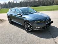 Gebraucht Skoda Superb 150 PS (110 kW) 2017 Grau Kombi