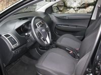 Gebraucht Hyundai i20 Style 75 PS (55 kW) 2014 Schwarz metallic Kleinwagen