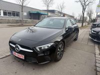 Gebraucht Mercedes A180 116 PS (85 kW) 2020 Schwarz Limousine