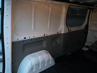 Second-hand Renault Trafic 145 CP (106 kW) 2009 Alb Monovolum