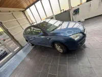 Gebraucht Ford Focus Ghia 101 PS (74 kW) 2005 Blau Limousine