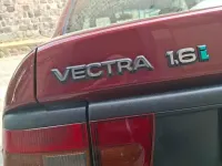 Gebraucht Opel Vectra Selection 71 PS (52 kW) 1995 Rot Limousine