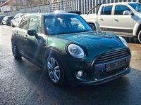 Gebraucht Mini Cooper D Sport 116 PS (85 kW) 2017 Grün Kleinwagen