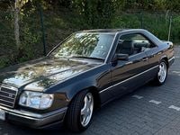 Gebraucht Mercedes 230 150 PS (110 kW) 1992 Schwarz Coupé